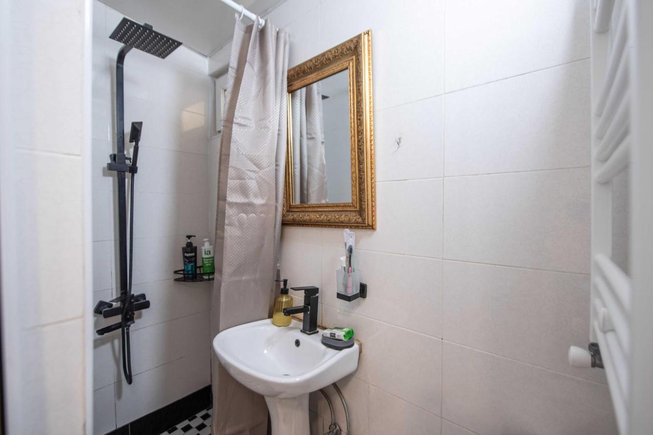 Old Town-Booking Apartment Tbiliszi Kültér fotó